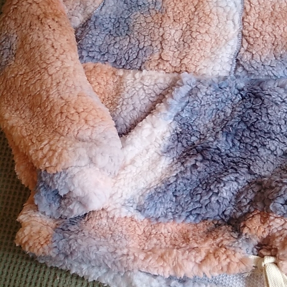 Plush Sherpa Tie dye Half Zip pullover Teddy sweater - Picture 7 of 8